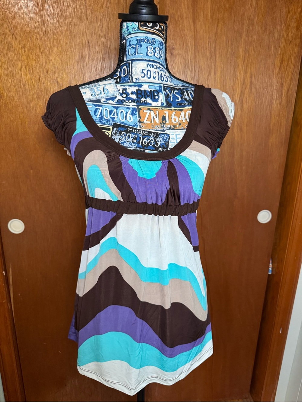 Vintage Y2K Charlotte Russe Abstract Scoop Neck Tie Back Cap Sleeve Top, Small
